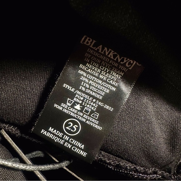 NWT Blank NYC Black Coated Denim Pull-On Zipper Detail Legging Size 25 - Picture 6 of 16